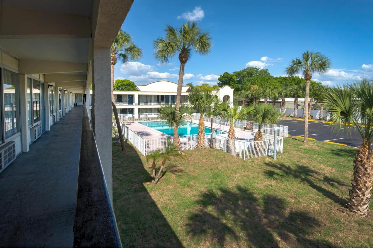 Bayside Inn Pinellas Park - Clearwater Ngoại thất bức ảnh