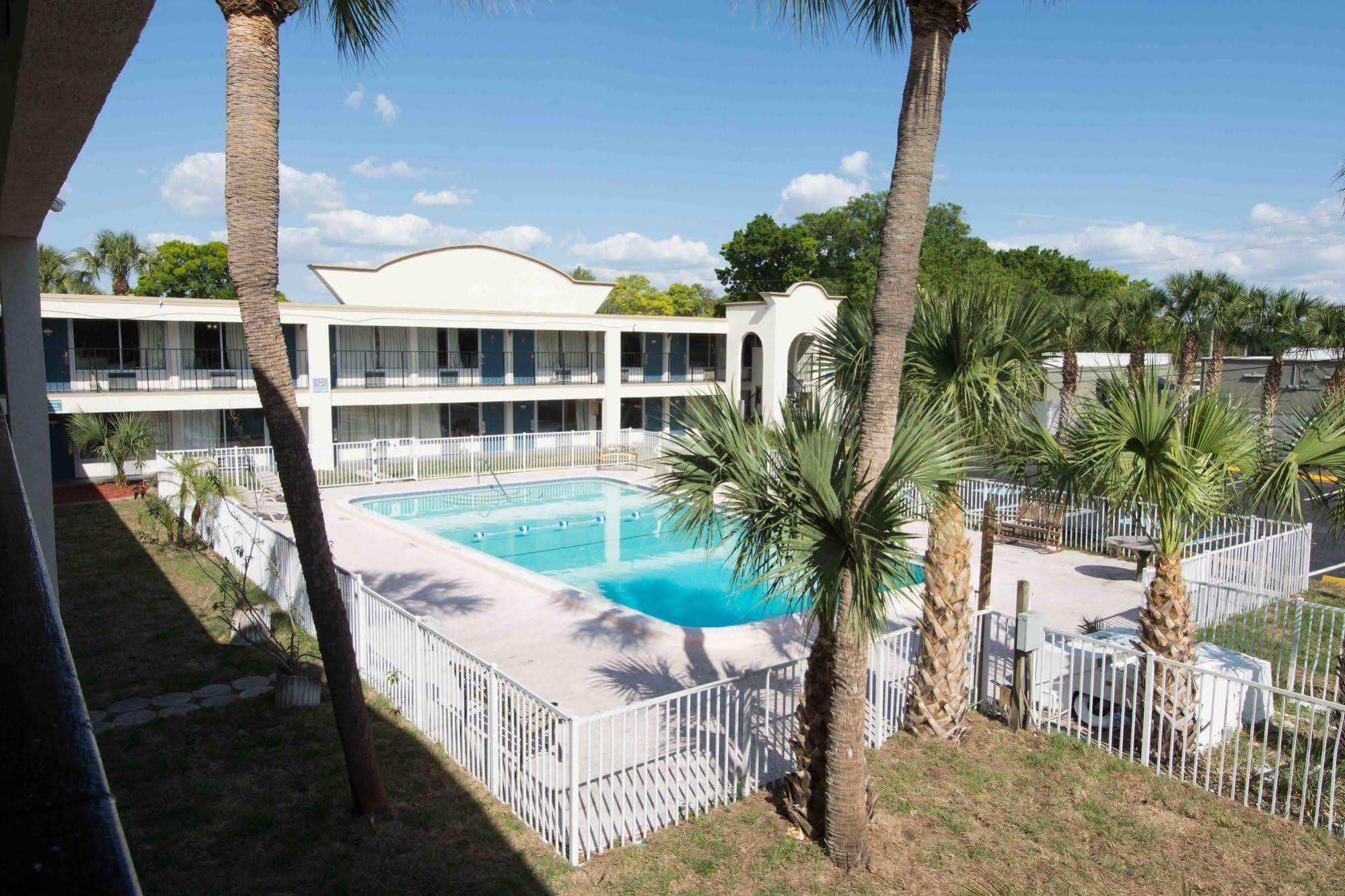 Bayside Inn Pinellas Park - Clearwater Ngoại thất bức ảnh