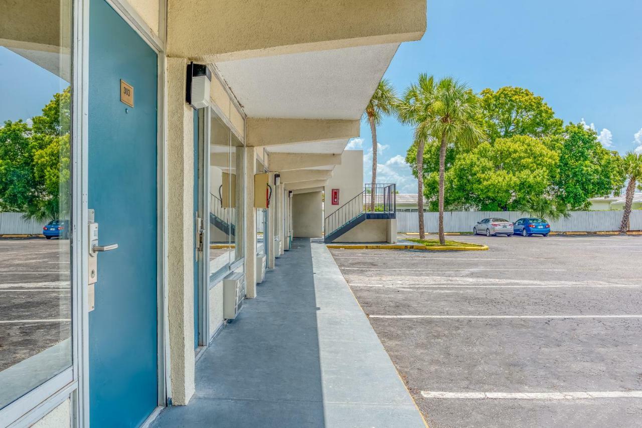 Bayside Inn Pinellas Park - Clearwater Ngoại thất bức ảnh